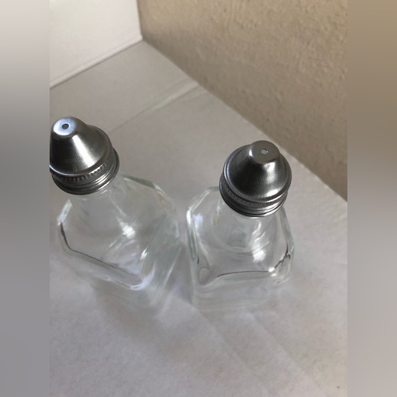 Set of 2) 6-Ounce Olive Oil and Vinegar Cruet, Square Dispensers - Picture 3 of 6